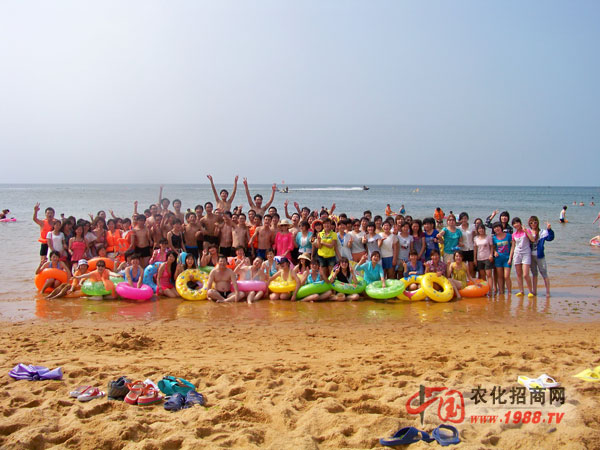 歡聲笑語(yǔ)在海灘