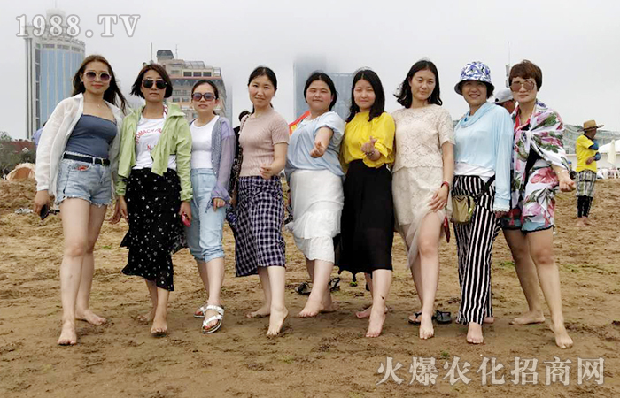 身體和靈魂總有一個(gè)在路上……