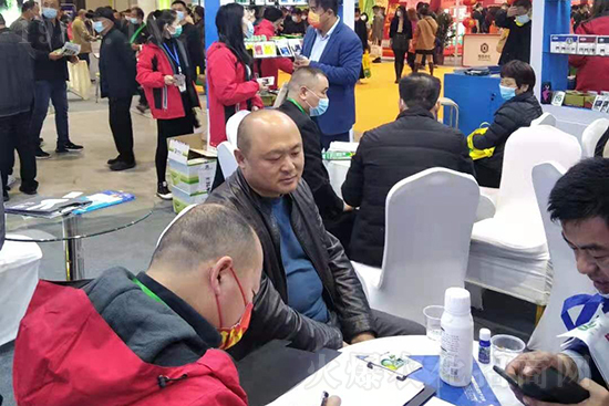 植物病毒病的“克星”!速殺蚜蟲白粉虱,,持效期長(zhǎng)達(dá)40天!